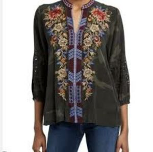 Johnny Was Workshop 100% silk Mona Effortless Swing Camo blouse